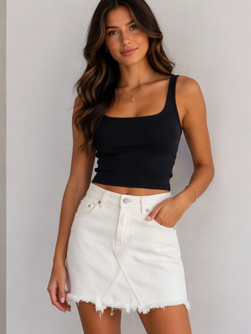 Liverpool Los Angeles White Denim Mini Skirt Frayed Hem Women’s Size 2 / 26
